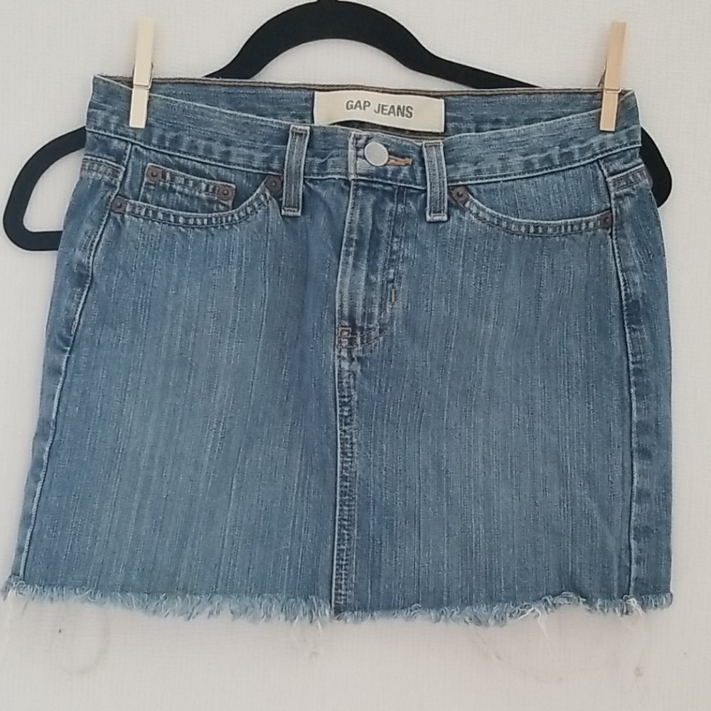 Euc Gap Basic Mini, Size 2 - image 1